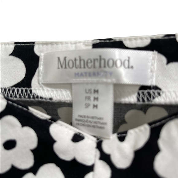 Motherhood Maternity dress with waist sash, size medium.  Black and white - Picture 4 of 6